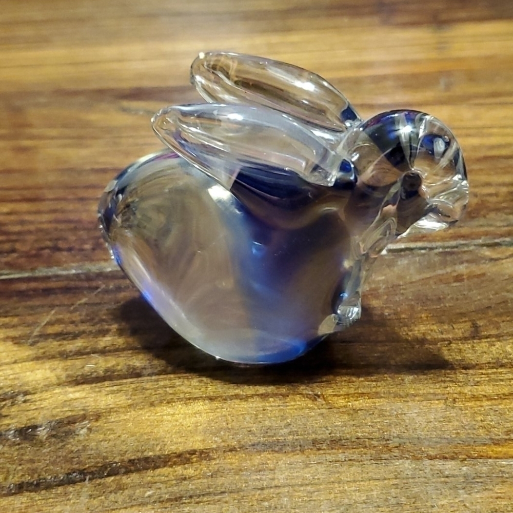 𝅺GLASS Rabbit Paperweight